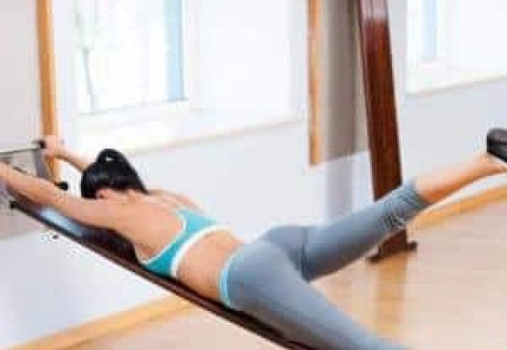 How to stretch the spine at home
